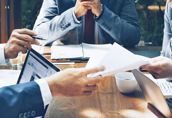 how_to_run_an_effective_business_meeting_-_a_step-by-step_guide-min